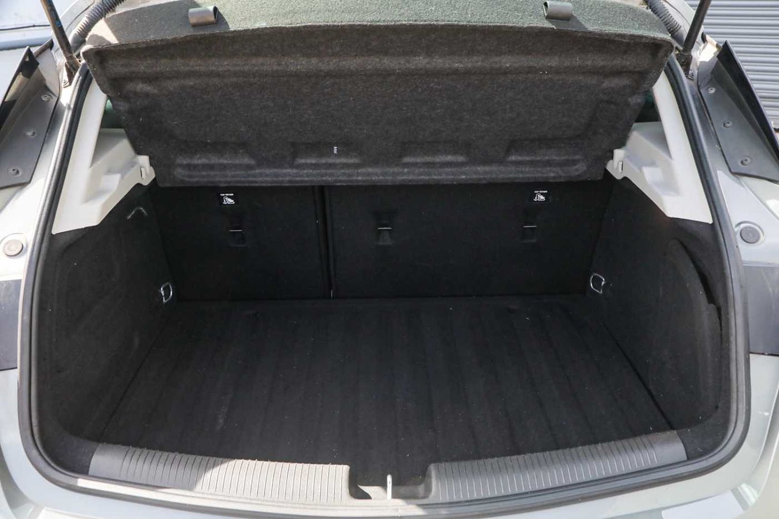 Vauxhall Astra 1.4i 16v Turbo (150ps) Design 5 door Hatch
